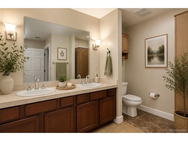 1630 N Clarkson St 204, Denver, CO 80218