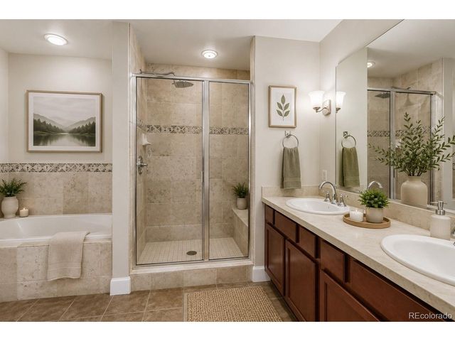 1630 N Clarkson St 204, Denver, CO 80218