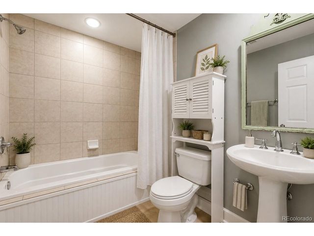 1630 N Clarkson St 204, Denver, CO 80218