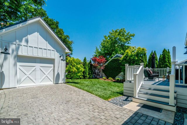 4045 21ST ST N, Arlington, VA 22207