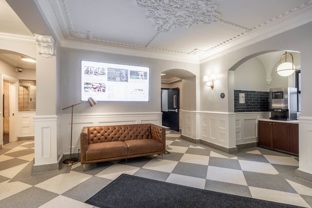 1140 N La Salle Drive 520, Chicago, IL 60610