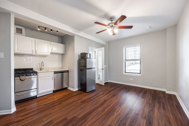 1140 N La Salle Drive 520, Chicago, IL 60610