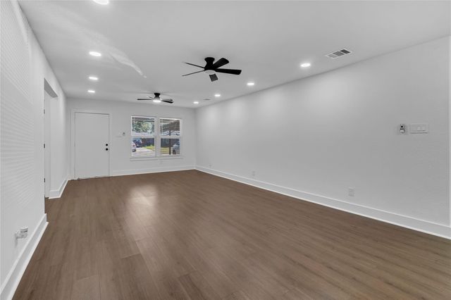 6207 Hirondel Street, Houston, TX 77087