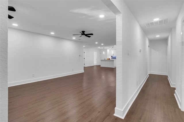 6207 Hirondel Street, Houston, TX 77087