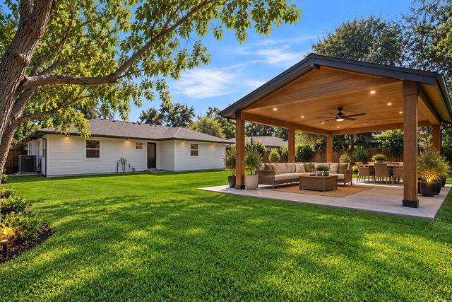 6207 Hirondel Street, Houston, TX 77087