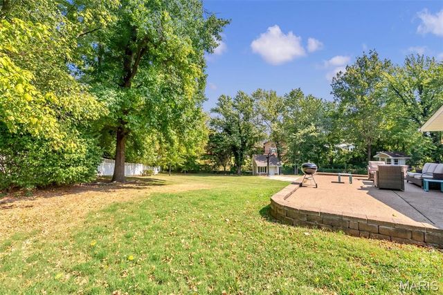 6 Cambridge Court, St Charles, MO 63301