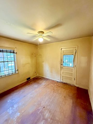 15339 Sussex Street, Wayne City, MI 48227