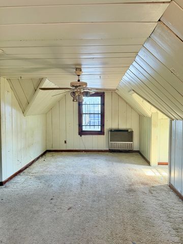 15339 Sussex Street, Wayne City, MI 48227