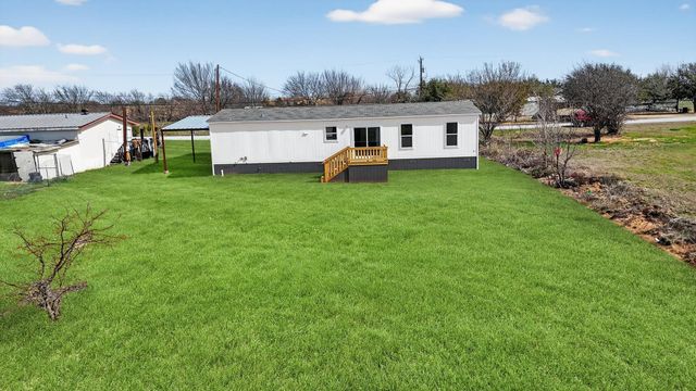 309 Rhett Court, Aurora, TX 76078