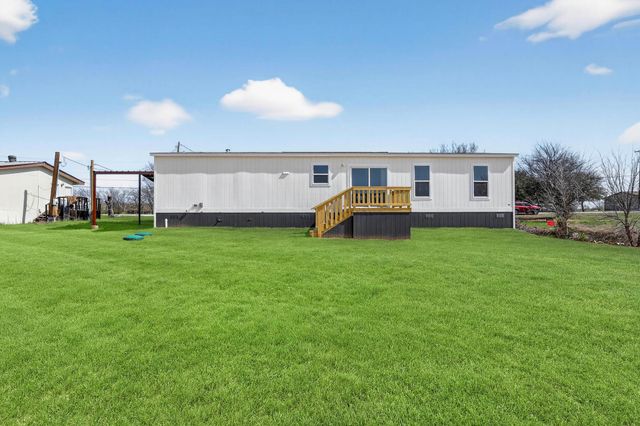 309 Rhett Court, Aurora, TX 76078