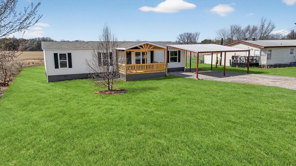 309 Rhett Court, Aurora, TX 76078