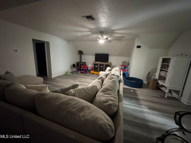 1703 Roswell Street, Pascagoula, MS 39581