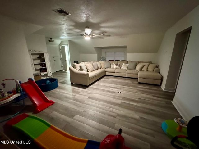 1703 Roswell Street, Pascagoula, MS 39581