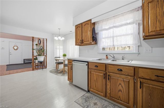 213 Meagan CT, Newport News, VA 23608