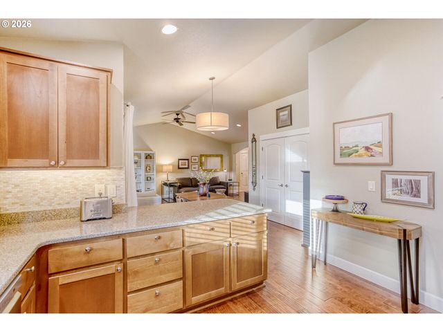 10245 Sw 80TH Ave, Portland, OR 97223