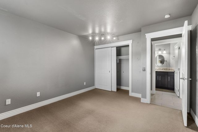 123 S Lincoln Ave, Sandpoint, ID 83864