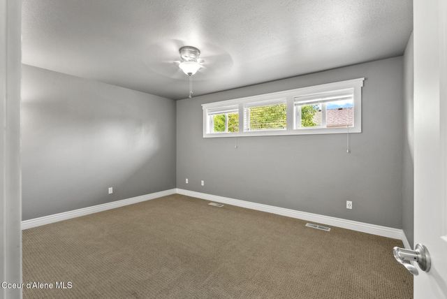 123 S Lincoln Ave, Sandpoint, ID 83864