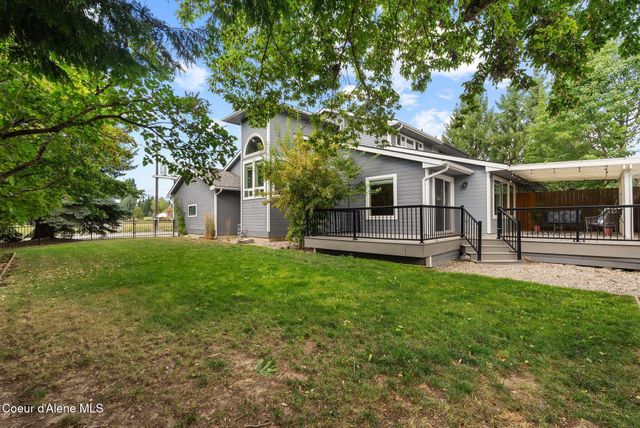 123 S Lincoln Ave, Sandpoint, ID 83864