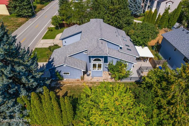 123 S Lincoln Ave, Sandpoint, ID 83864