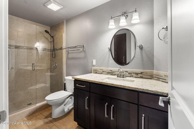 123 S Lincoln Ave, Sandpoint, ID 83864