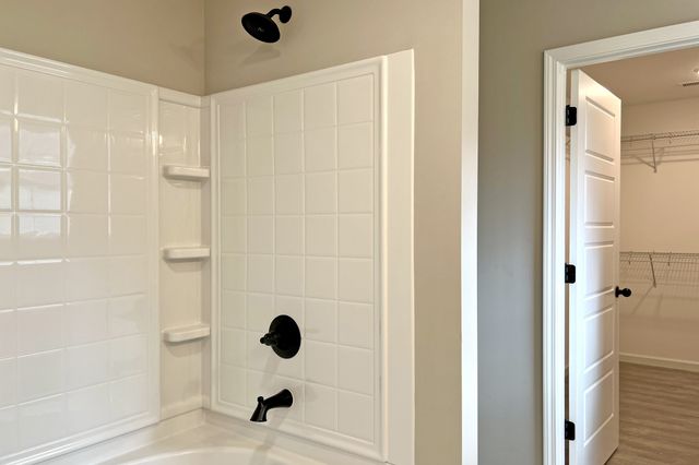 1110 Brook Court, Franklin, KY 42134