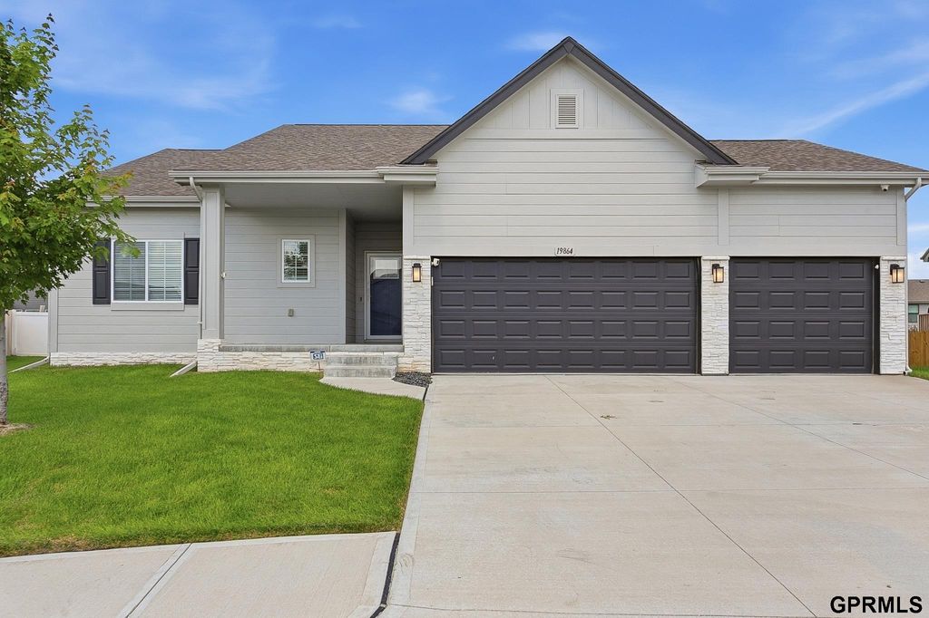 19864 Birch Avenue, Gretna, NE 68028