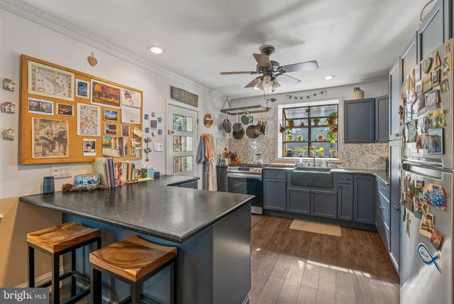 230 MORRIS ST, Philadelphia, PA 19148