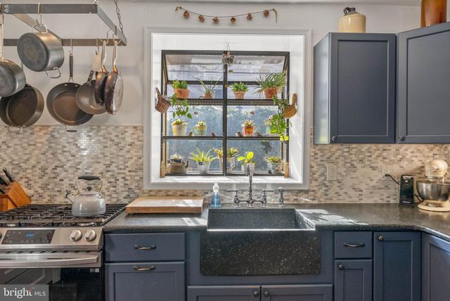 230 MORRIS ST, Philadelphia, PA 19148