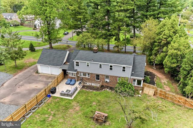 140 W 7TH AVE, Trappe, PA 19426