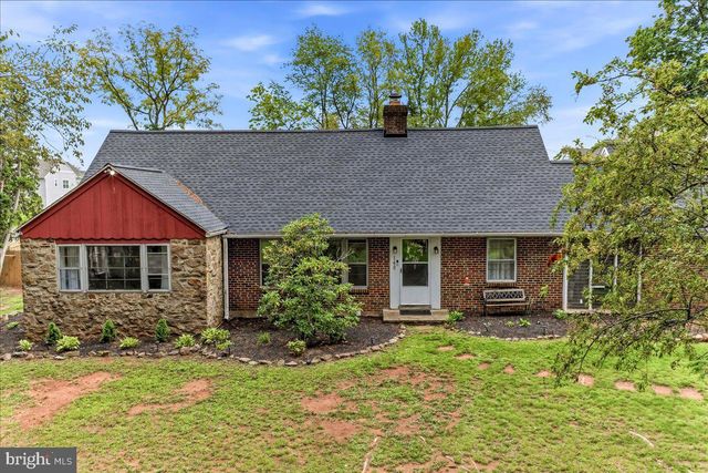 140 W 7TH AVE, Trappe, PA 19426