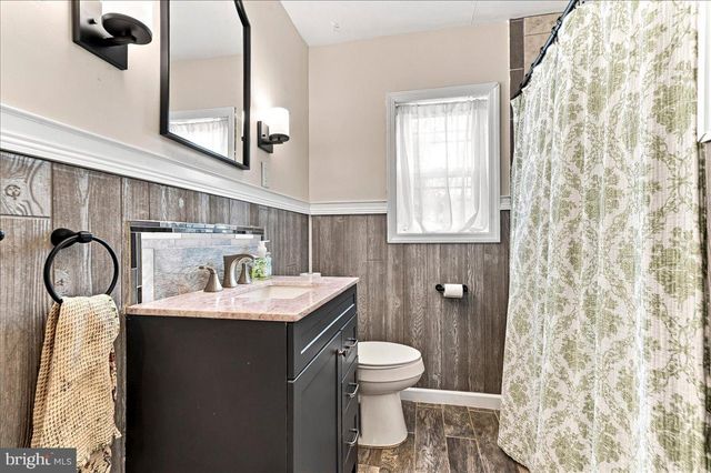 140 W 7TH AVE, Trappe, PA 19426
