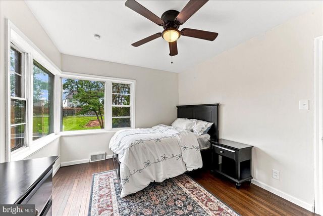 140 W 7TH AVE, Trappe, PA 19426