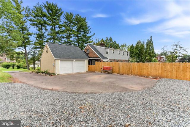 140 W 7TH AVE, Trappe, PA 19426