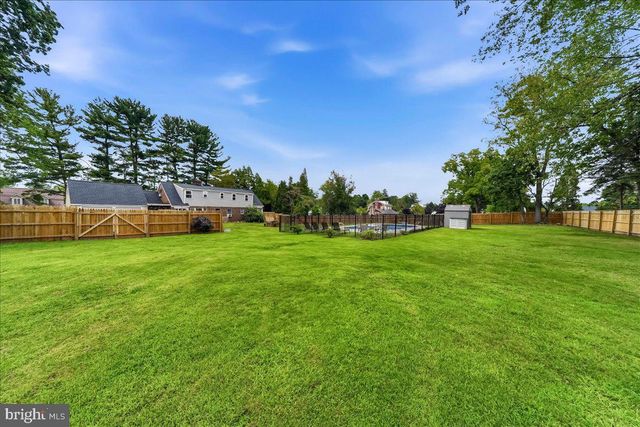 140 W 7TH AVE, Trappe, PA 19426