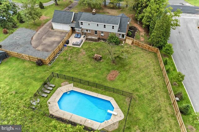 140 W 7TH AVE, Trappe, PA 19426