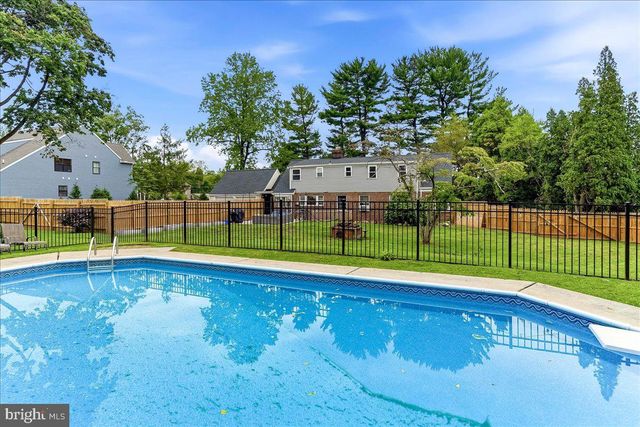 140 W 7TH AVE, Trappe, PA 19426
