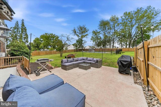 140 W 7TH AVE, Trappe, PA 19426