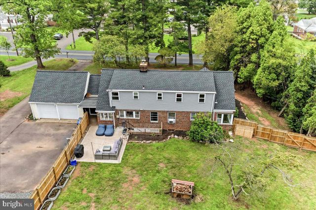 140 W 7TH AVE, Trappe, PA 19426