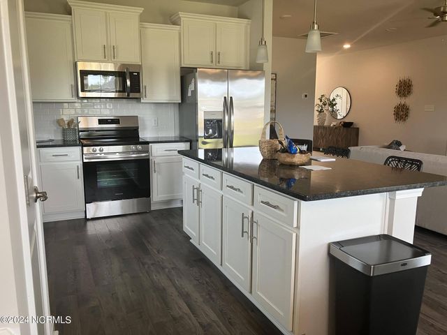 5708 Sloop Court, New Bern, NC 28560