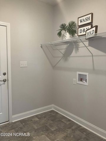 5708 Sloop Court, New Bern, NC 28560