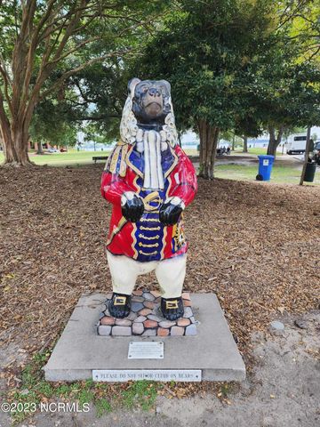 5708 Sloop Court, New Bern, NC 28560