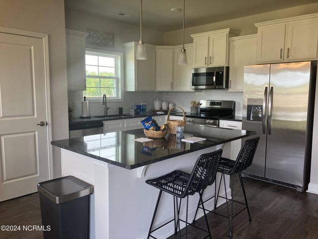 5708 Sloop Court, New Bern, NC 28560