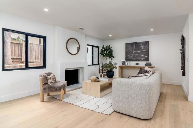 602 Fresca St, Solana Beach, CA 92075