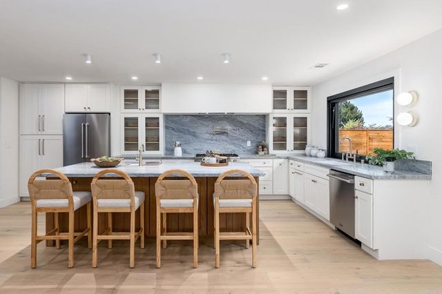 602 Fresca St, Solana Beach, CA 92075