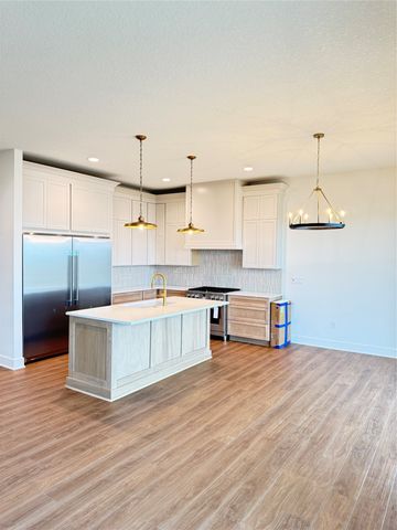 565 NW Mosaic Avenue, Waukee, IA 50263