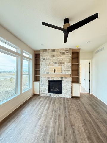 565 NW Mosaic Avenue, Waukee, IA 50263