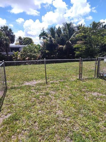 2293 NW 59th Way, Lauderhill, FL 33313