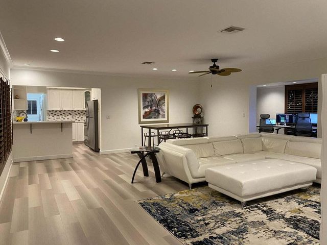 325 Sunset Drive A, Fort Lauderdale, FL 33301