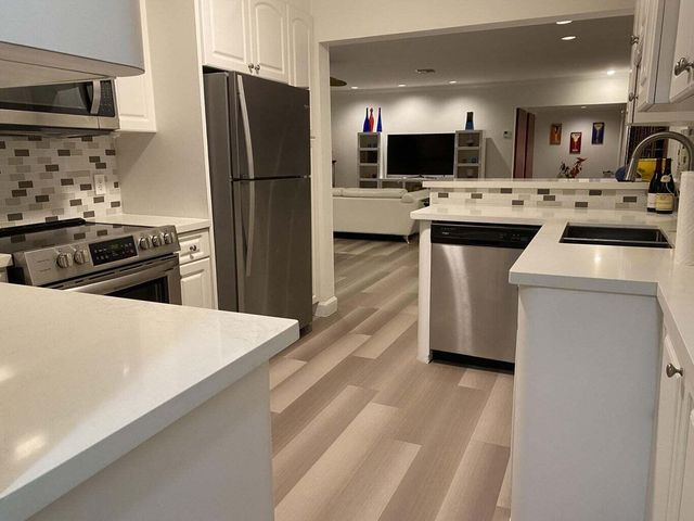 325 Sunset Drive A, Fort Lauderdale, FL 33301