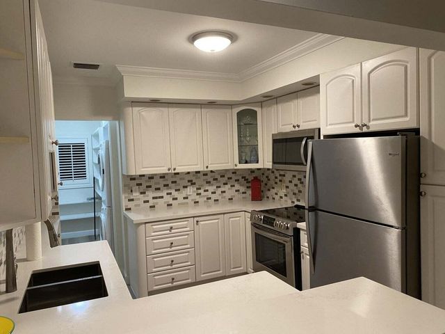 325 Sunset Drive A, Fort Lauderdale, FL 33301
